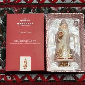 Hallmark Santa Claus - Member Exclusive-Porcelain 2017